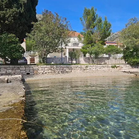 Luce I Frane Lägenhet